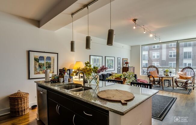 2 beds, 2 baths, $3,535, Unit 404