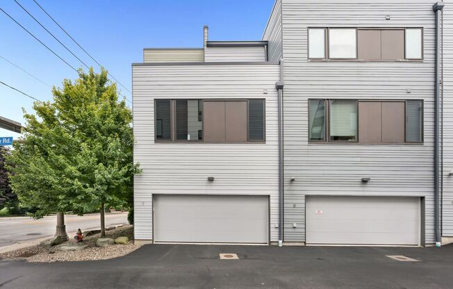 Beautiful Furnished 1 bedroom unit in Fairview Park!