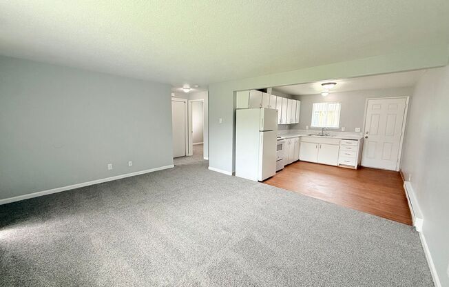 View at the Lake II: New Management + Leasing Specials! Pool, Balcony, Laundry on Site
