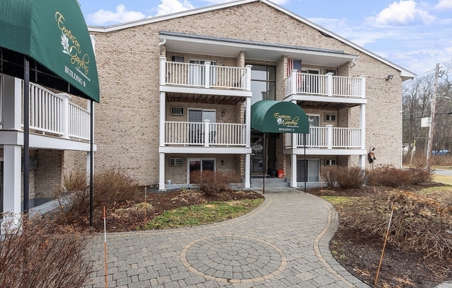 200 MANNING ST