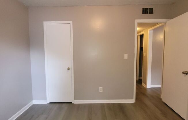 2 beds, 1 bath, $850