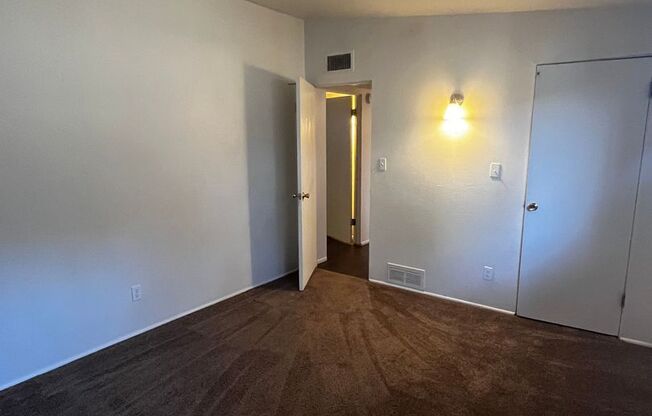 2 beds, 2 baths, 1,050 sqft, $1,450, Unit 1239 E Drachman Street