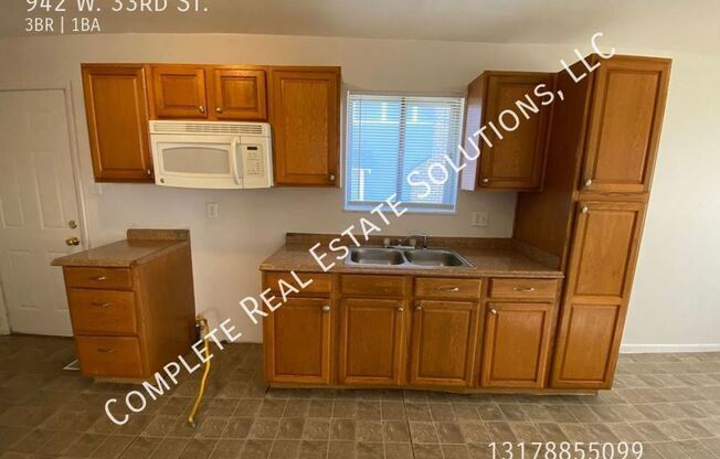 942 W. 33rd St.