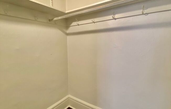1 bed, 1 bath, 658 sqft, $1,850, Unit 209