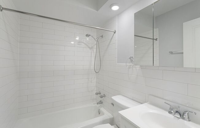 1 bed, 1 bath, 577 sqft, $1,800, Unit 343