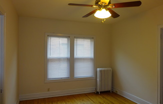23  -  1525 LaSalle