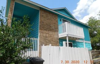 2 beds, 1 bath, $895