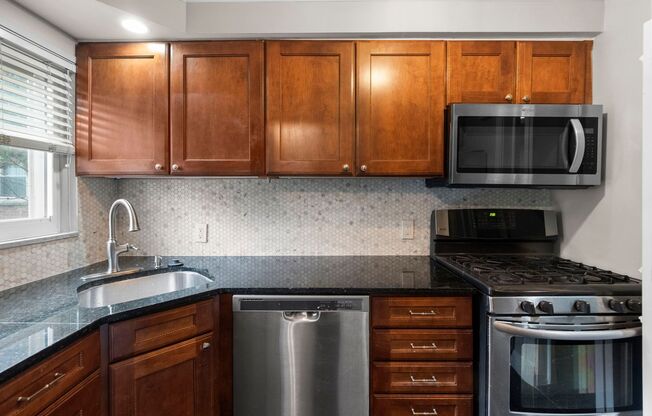2 beds, 1.5 baths, 1,650 sqft, $2,480, Unit 1037
