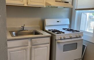 1 bed, 1 bath, $1,400, Unit Unit 14