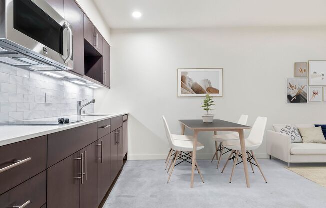 1 bed, 1 bath, 493 sqft, $1,895, Unit 211