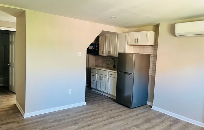 Renovated micro one bedroom available in Northside!