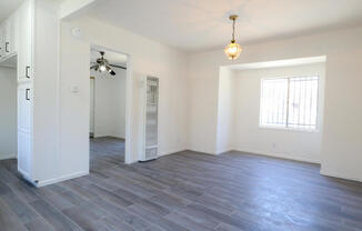 5359 1/2 NAVARRO ST