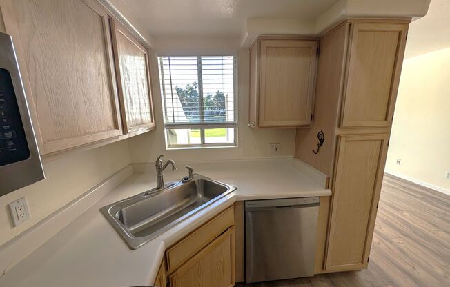 1 bed, 1 bath, $1,350, Unit #1018