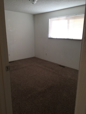 2 beds, 1 bath, 900 sqft, $1,250, Unit #302