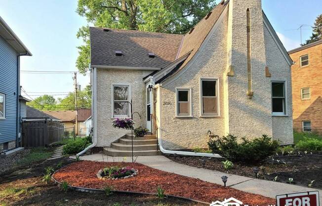 2036 IGLEHART AVE