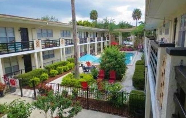 2 beds, 1 bath, 900 sqft, $1,450, Unit 14