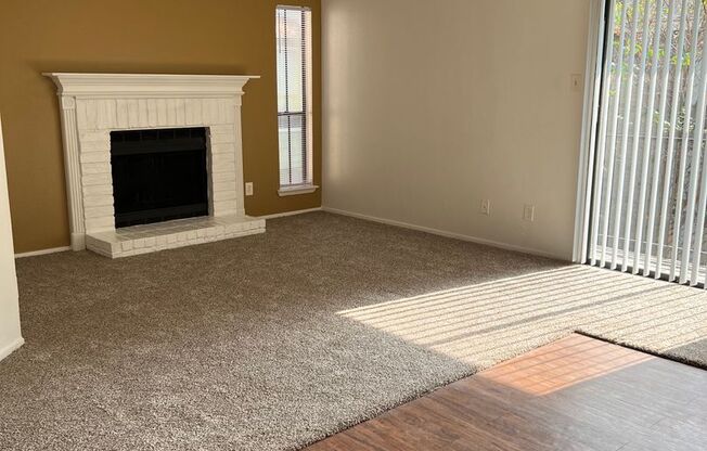 2 beds, 1 bath, 859 sqft, $1,050, Unit 01-005