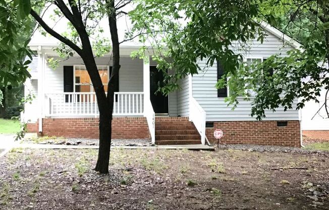 Great ranch near Downtown Raleigh!