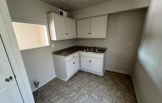 2 beds, 1 bath, 764 sqft, $1,100