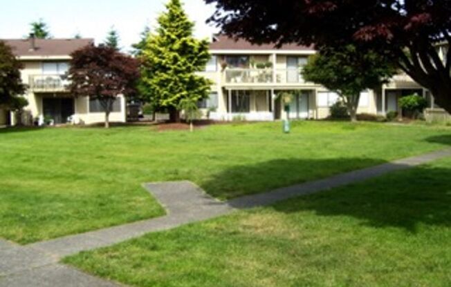 2 beds, 1 bath, 897 sqft, $1,695, Unit 1807-06