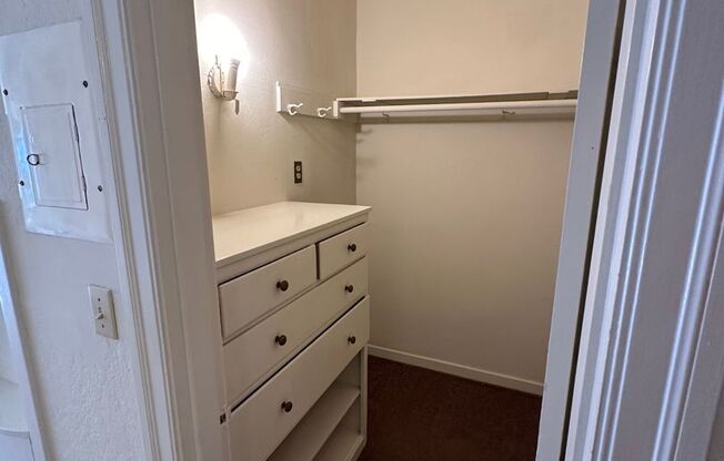 Studio, 1 bath, 535 sqft, $1,295, Unit 18