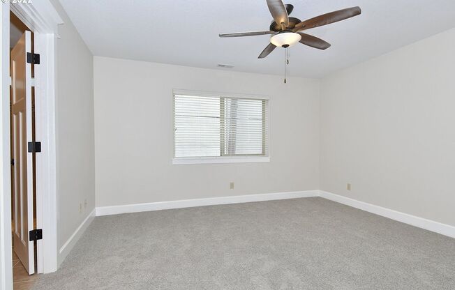 3 beds, 2.5 baths, $2,595