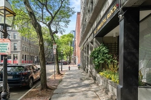 2 beds, 1 bath, 1,165 sqft, $4,000, Unit 304