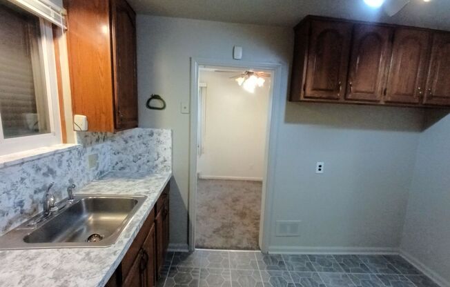 3 beds, 1 bath, $1,300