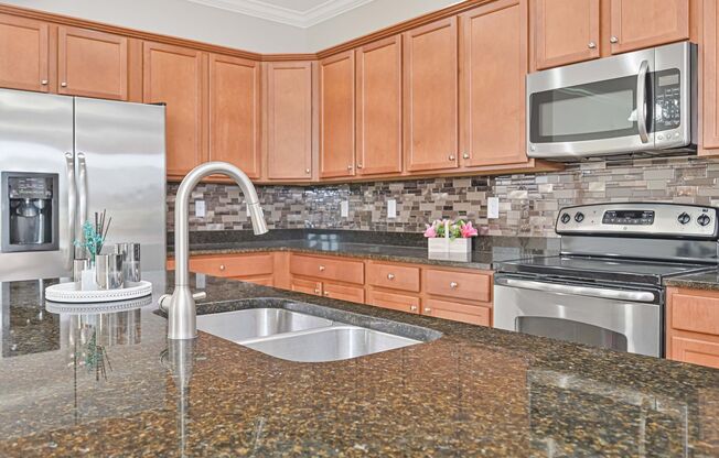 NOW AVAILABLE - Single Family Home with POOL in Fort Myers