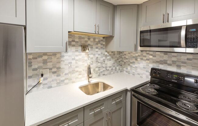 1 bed, 1 bath, 475 sqft, $1,270, Unit 404