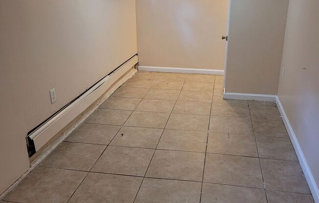 24 Valley St, Newark, NJ 07106