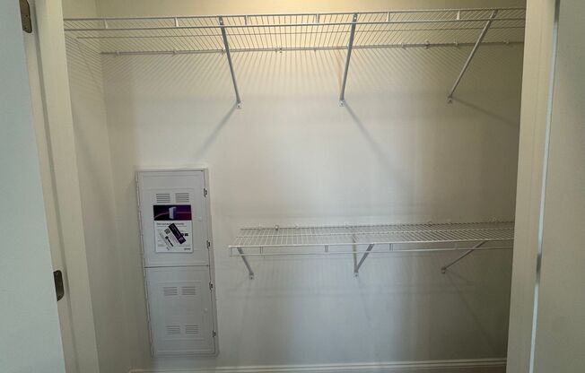 2 beds, 1 bath, 651 sqft, $2,700, Unit 511