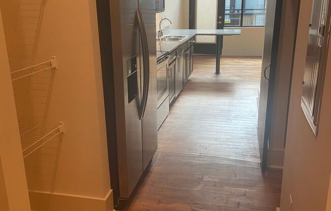 1 bed, 1 bath, 744 sqft, $1,275, Unit W277