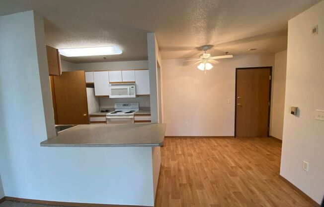 2 beds, 2 baths, 965 sqft, $1,400, Unit 104S