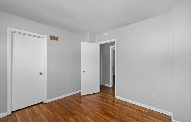 2 beds, 1.5 baths, 830 sqft, $1,300, Unit 9774 Lynntown Court