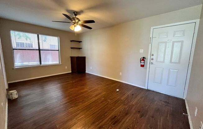 1 bed, 1 bath, 420 sqft, $895, Unit #105