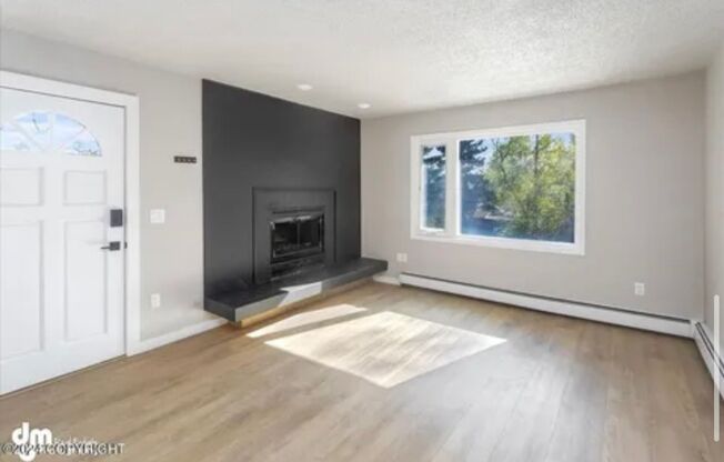 Cozy 2 bedroom in a great location