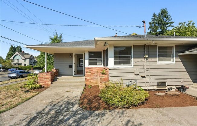 Spacious, Newly Renovated 5-Bedroom Home Near University of Portland - Available for Showings 6 Days a Week!