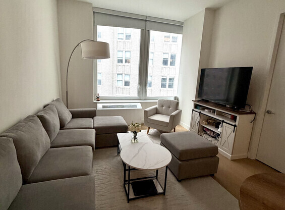 180 Water St 419