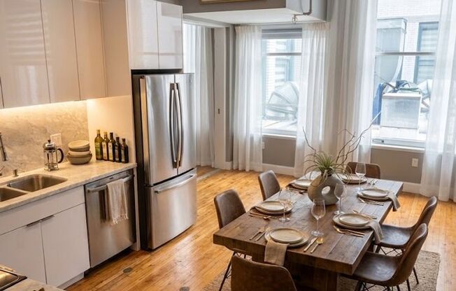 2 beds, 2 baths, 950 sqft, $3,200, Unit 319