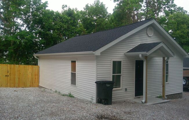 Beautifully Remodeled 2 Bed 1 Bath House