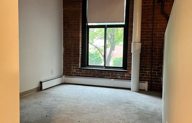 1 bed, 1 bath, 626 sqft, $1,750, Unit 45-107