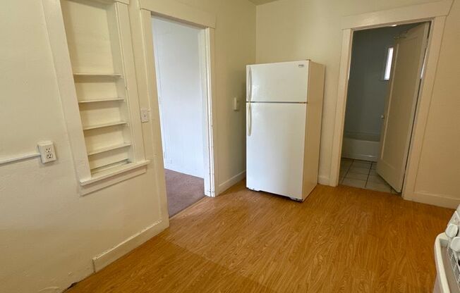 2 beds, 1 bath, $1,350