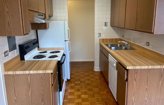 1 bed, 1 bath, 700 sqft, $1,935, Unit 531-416