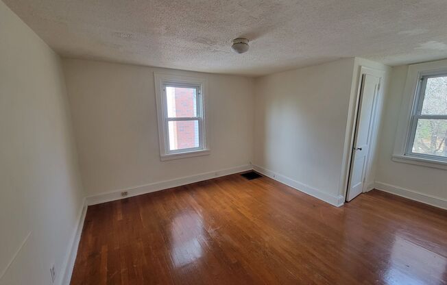 1 bed, 1 bath, $825