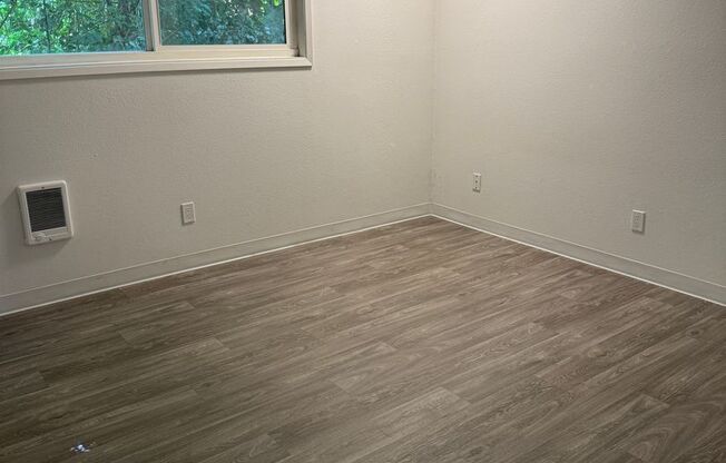 1 bed, 1 bath, 475 sqft, $1,395, Unit 10