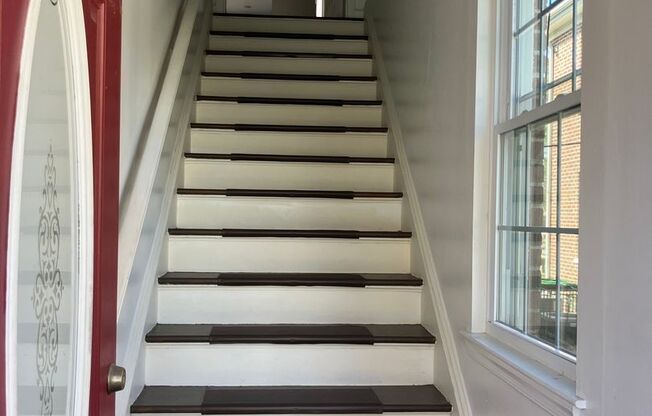 Three Bedroom Condo - Centrally Located Suffolk!