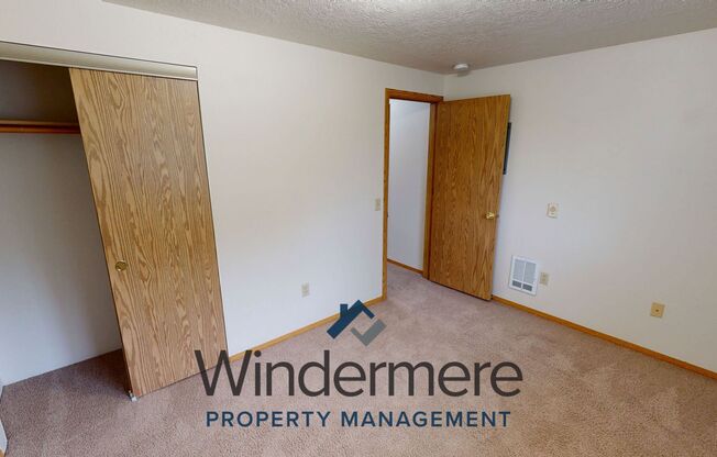 2 beds, 1 bath, 782 sqft, $1,095, Unit 16