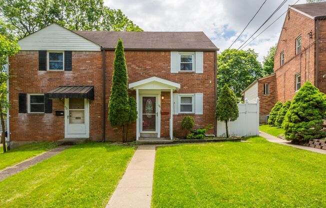 Stunning 2 bedroom home in Dormont available now!