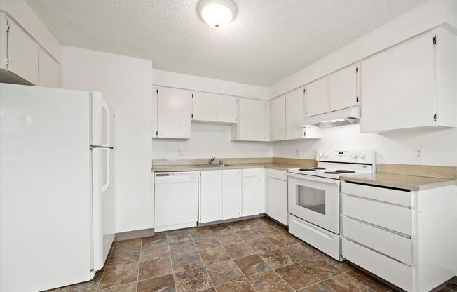 2 beds, 1 bath, 811 sqft, $1,395, Unit D23